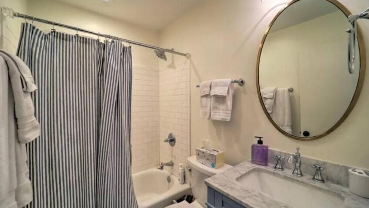 Photo of Bathroom in Newland