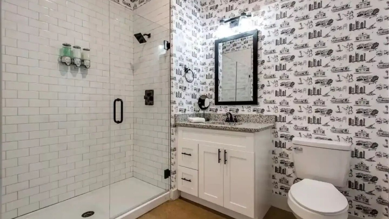 Photo of Bathroom in TMAG Thompson LN - Murfreesboro Rd