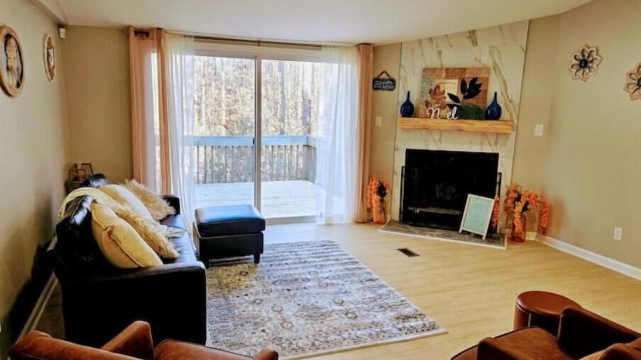 Photo of Livingroom in Mountain Island
