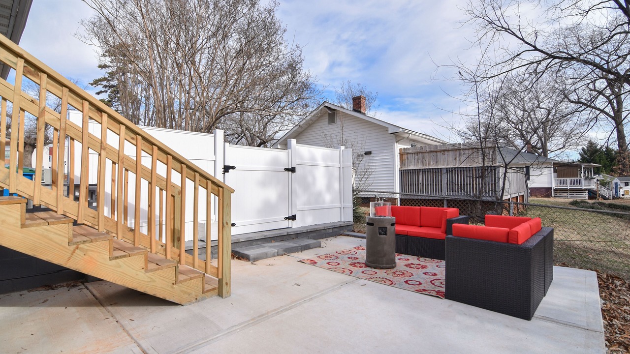 Photo of Outdoor in Belmont Historic District