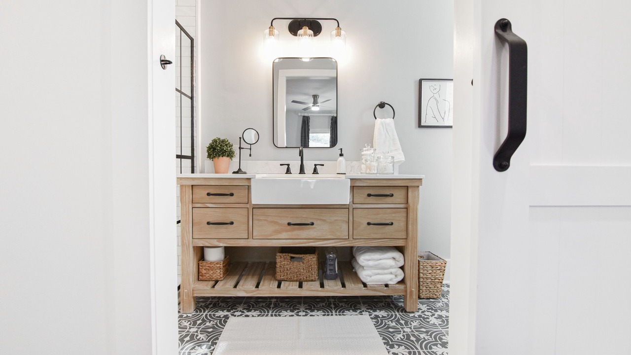 Photo of Bathroom in Belmont Historic District