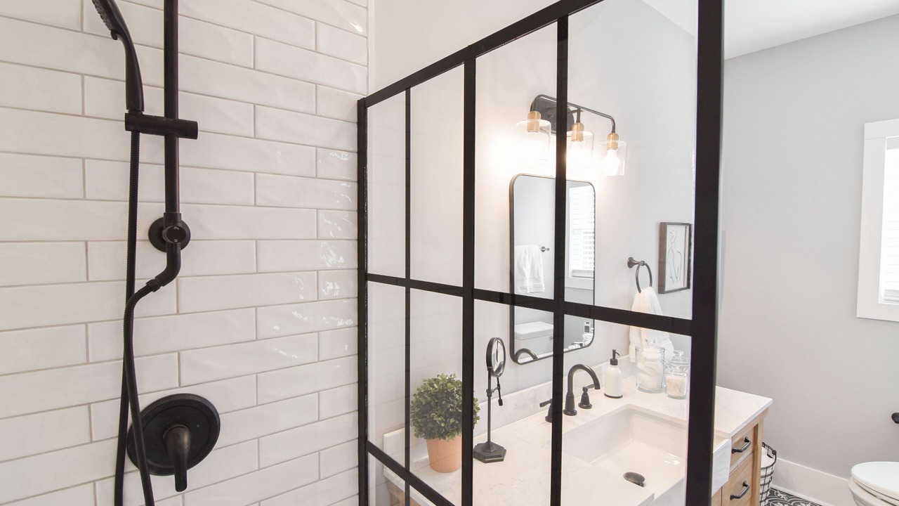 Photo of Bathroom in Belmont Historic District