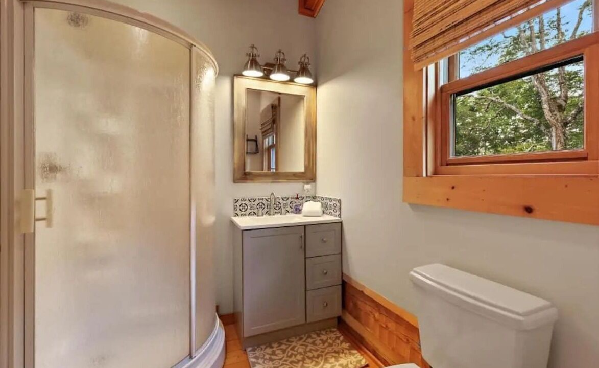 Photo of Bathroom in Charter Hills