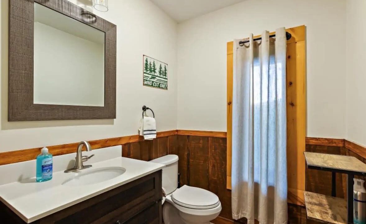 Photo of Bathroom in Charter Hills