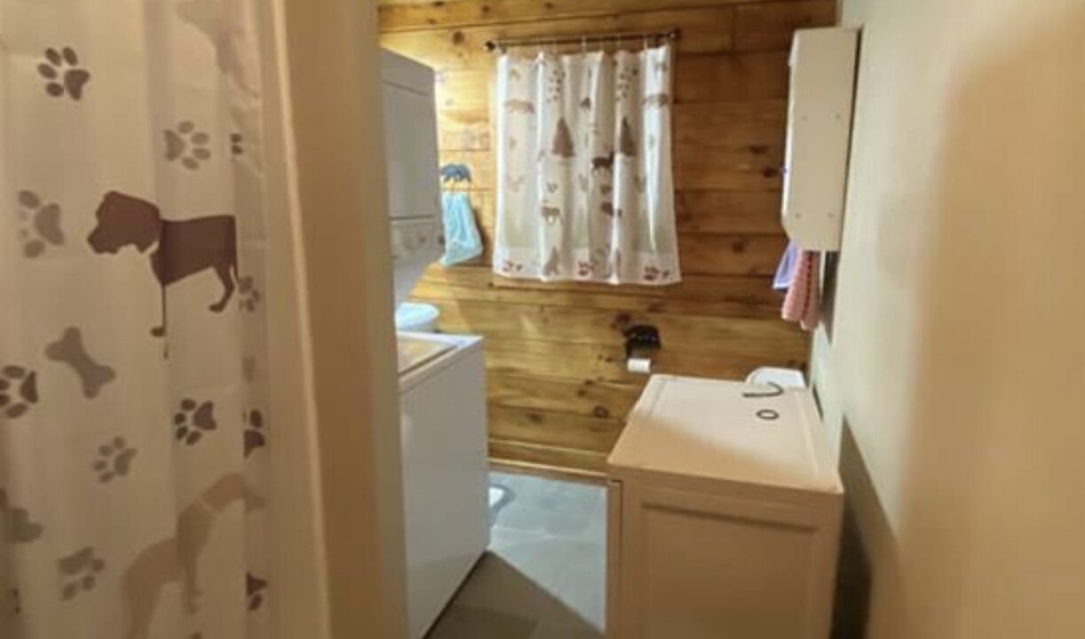 Photo of Bathroom in Boomer