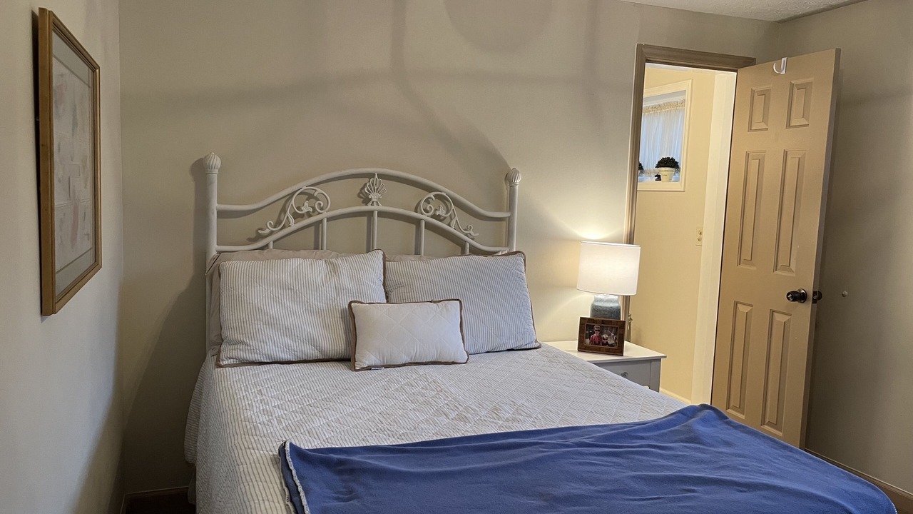 Photo of Bedroom in Hickory