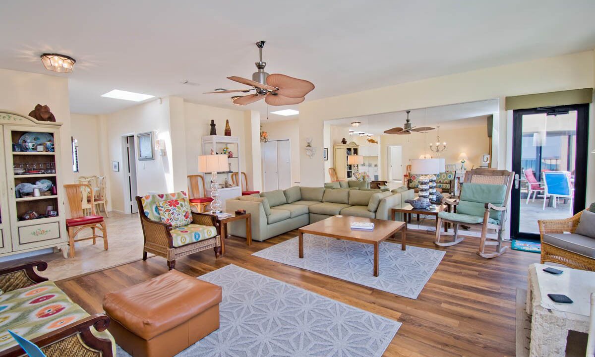 Photo of Livingroom in Indian Beach