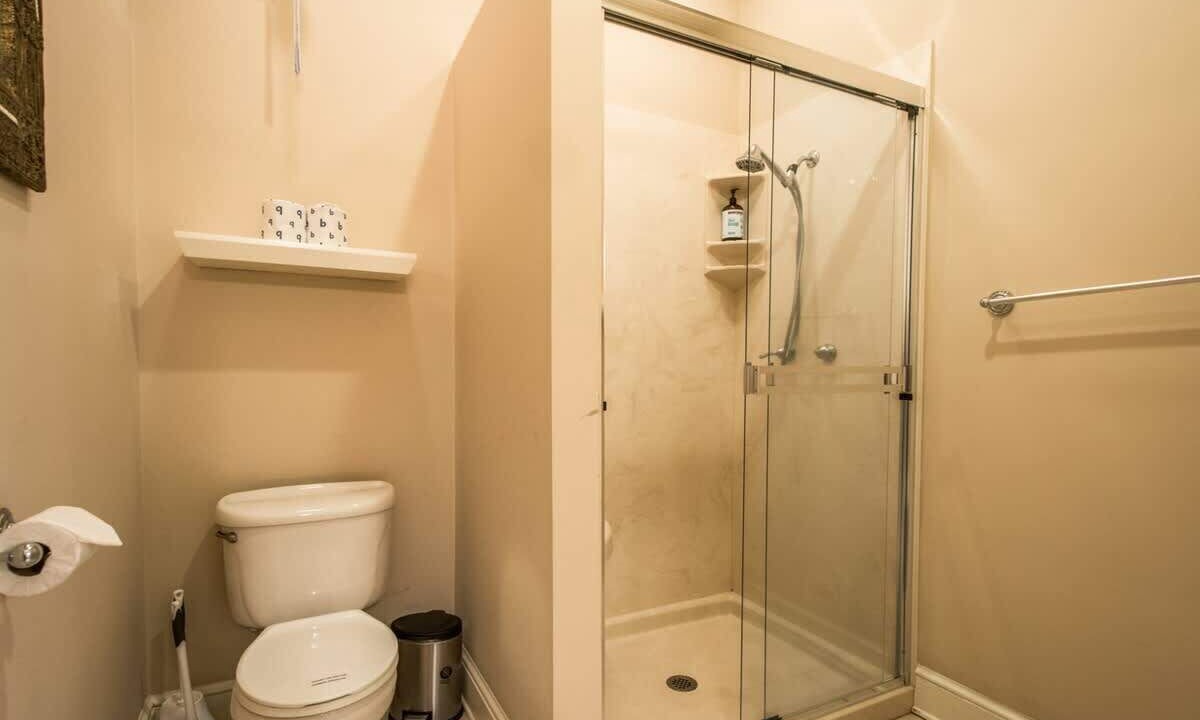 Photo of Bathroom in Skyland