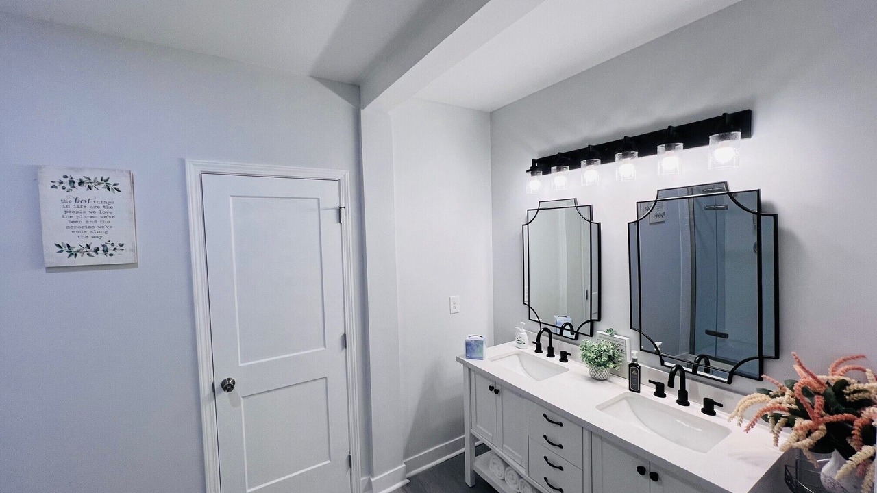 Photo of Bathroom in Lewisville