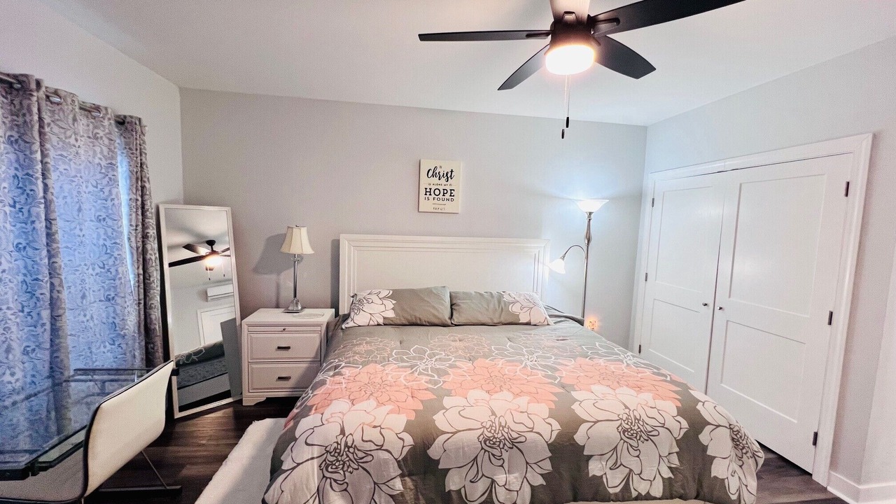 Photo of Bedroom in Lewisville