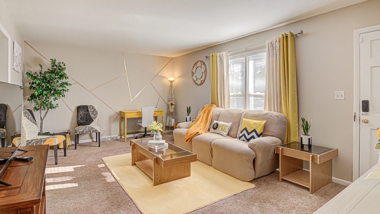 Photo of Livingroom in Winston - Salem