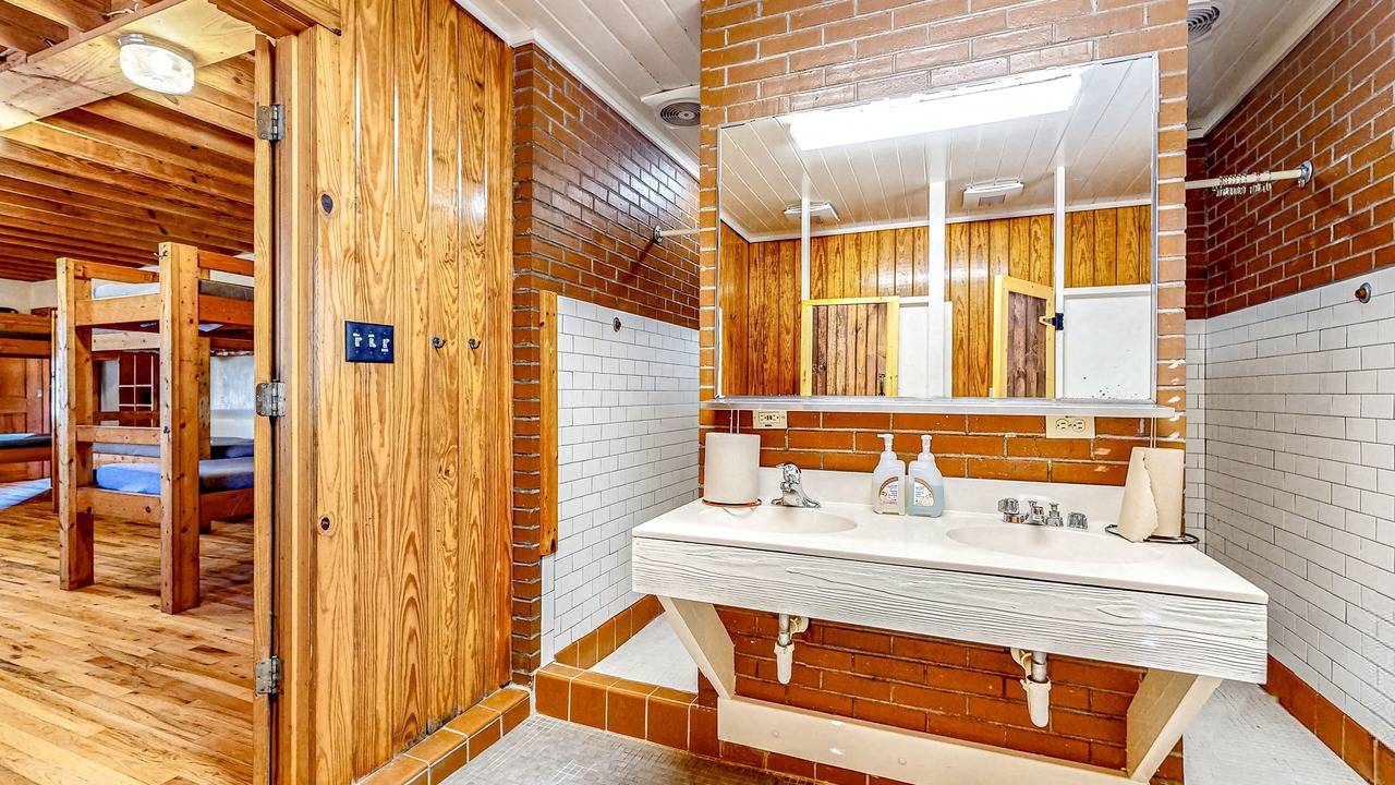 Photo of Bathroom in Black Mountain