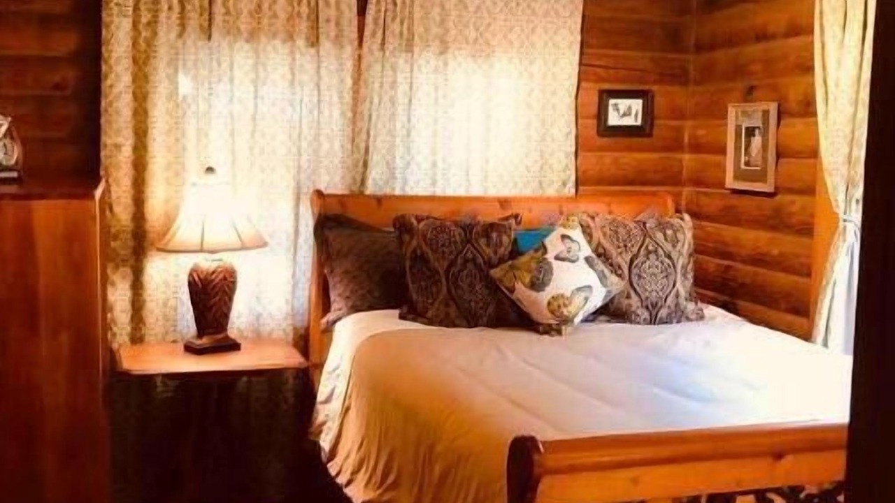 Photo of Bedroom in Tryon