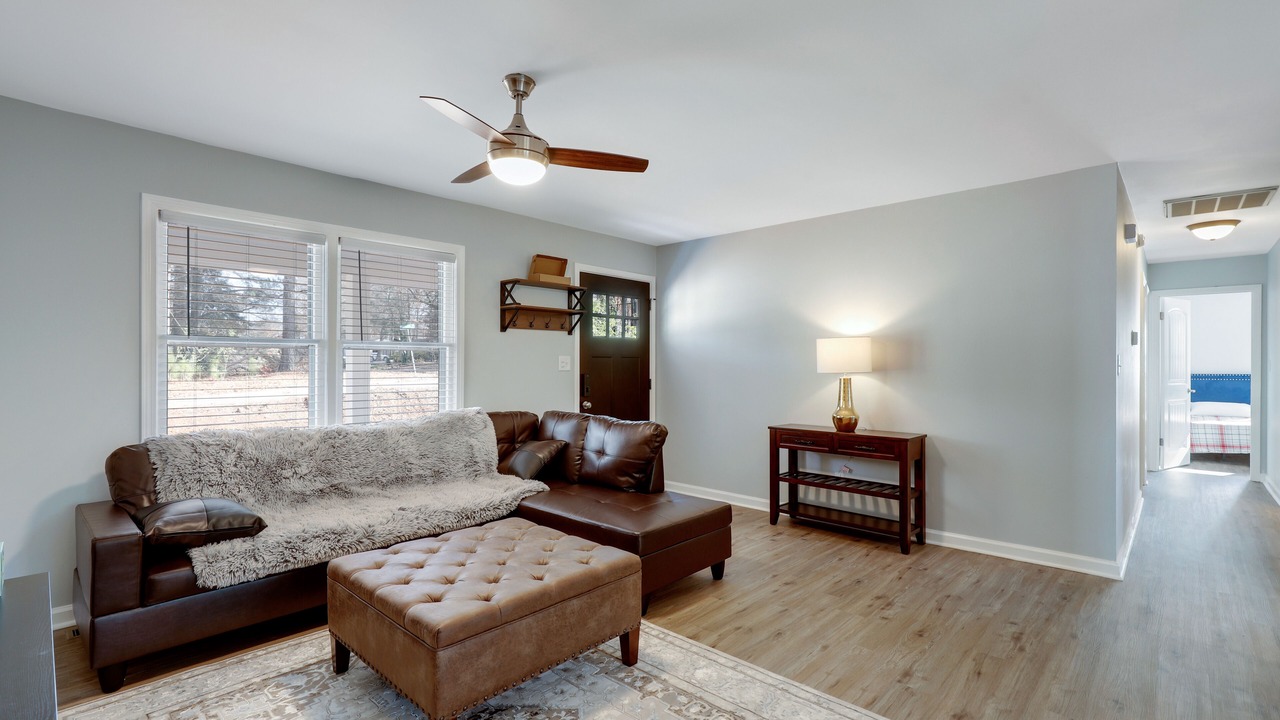 Photo of Livingroom in Northwest Raleigh