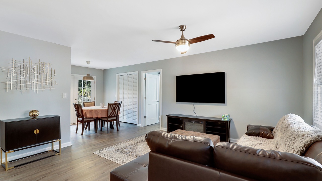 Photo of Livingroom in Northwest Raleigh