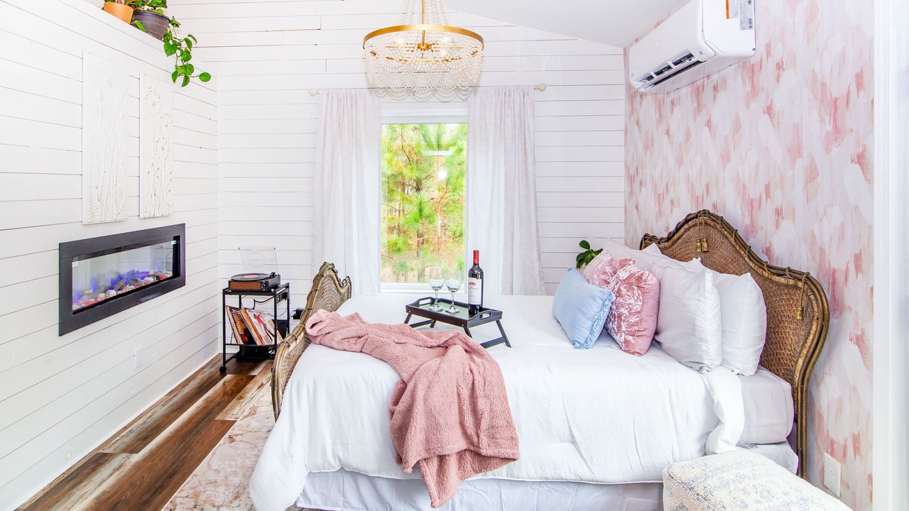 Photo of Bedroom in Lawndale