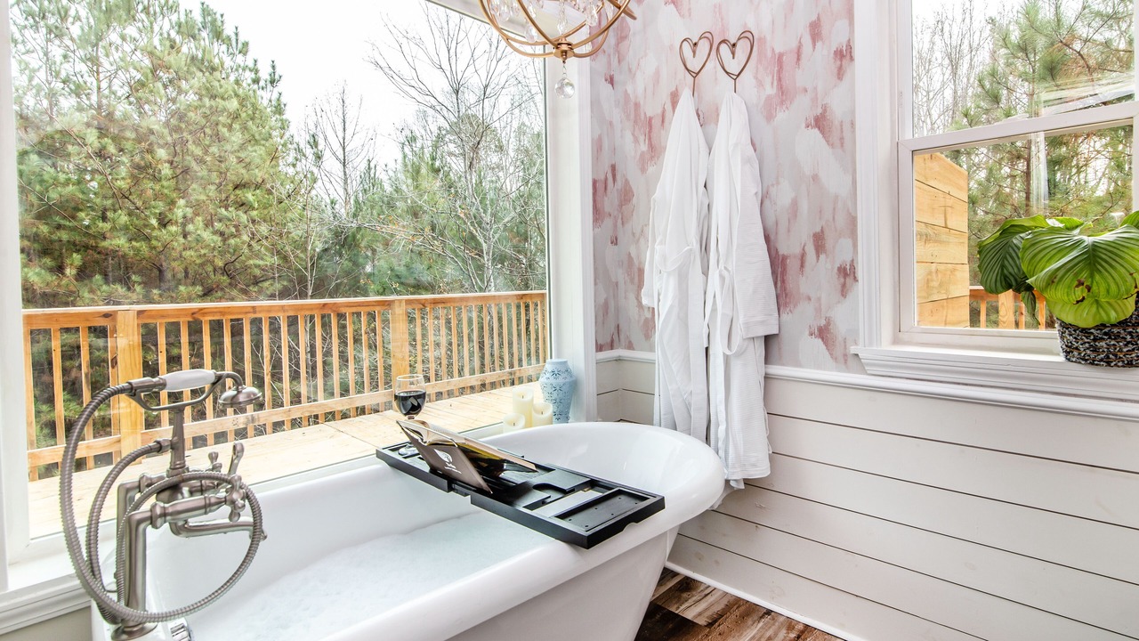 Photo of Bathroom in Lawndale