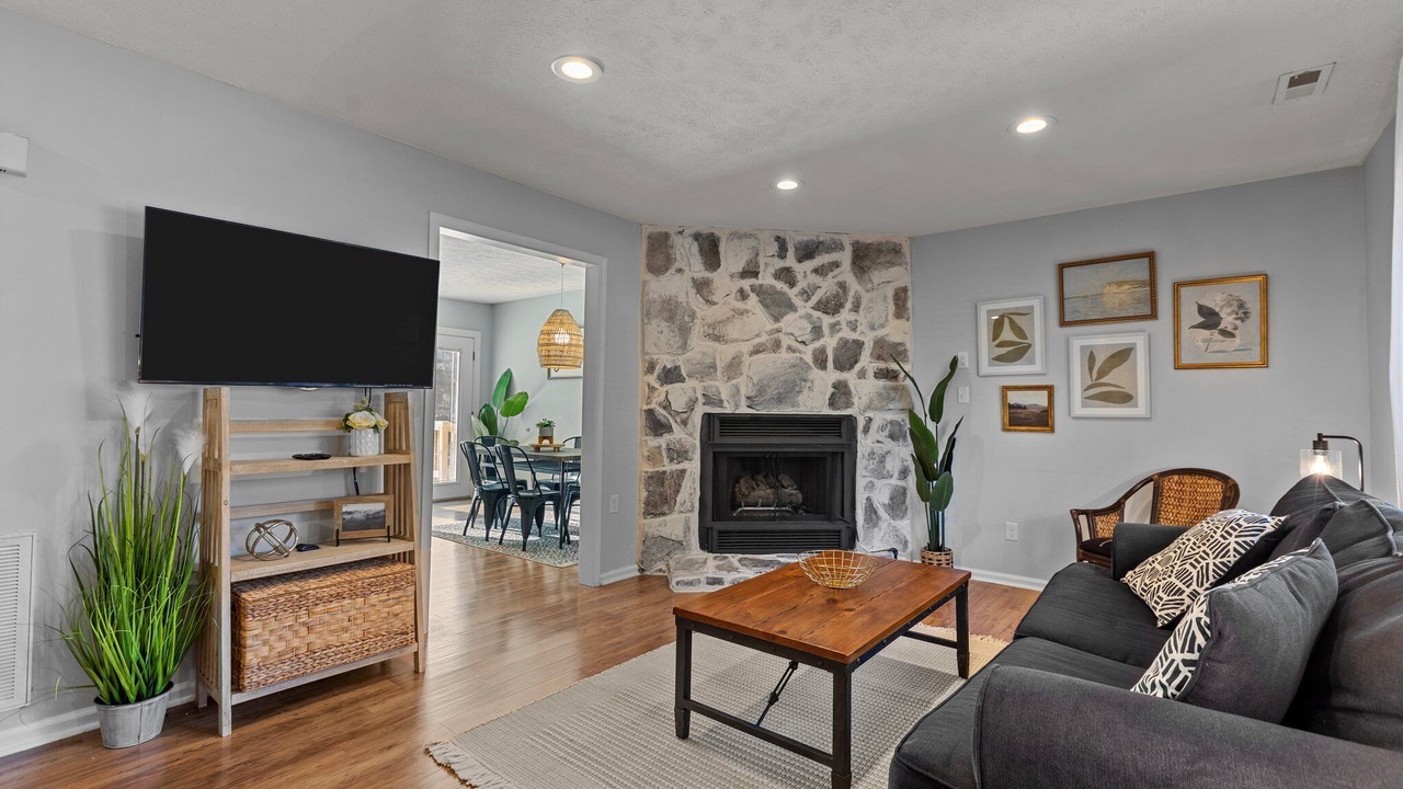 Photo of Livingroom in Southwest Raleigh