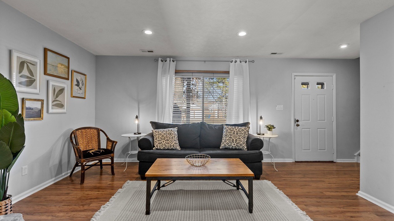 Photo of Livingroom in Southwest Raleigh