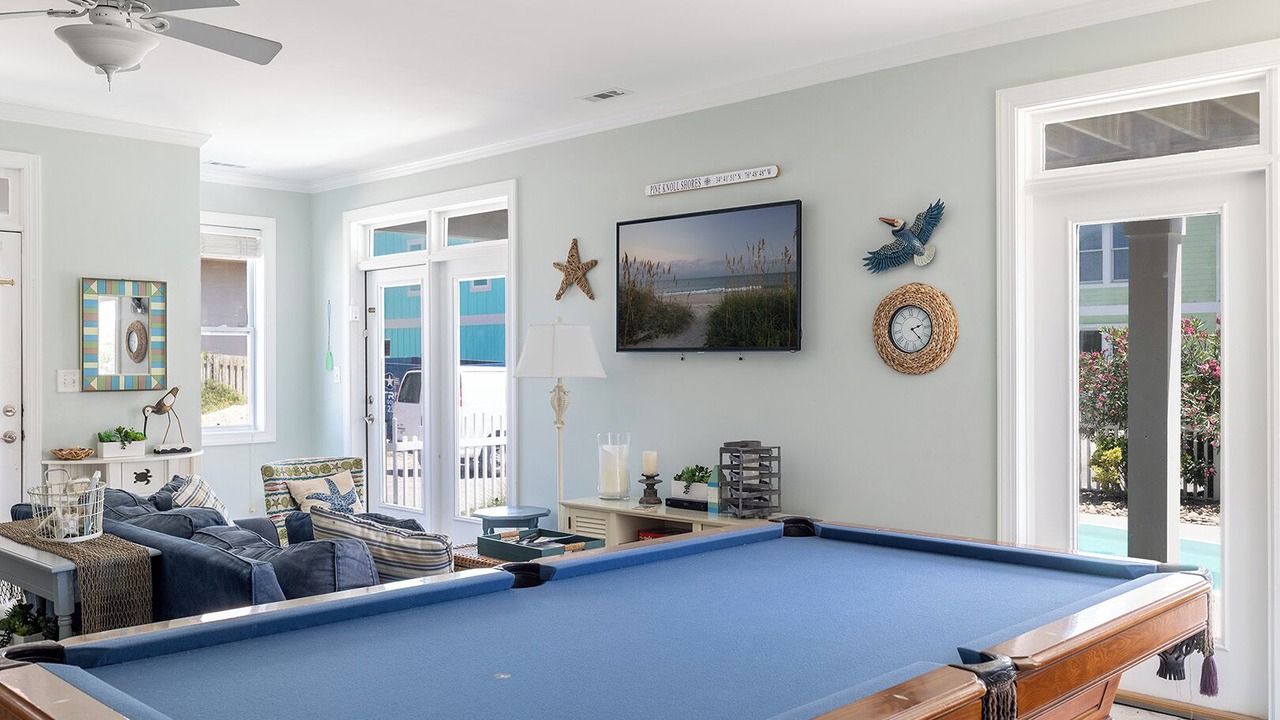 Photo of Bedroom in Pine Knoll Shores