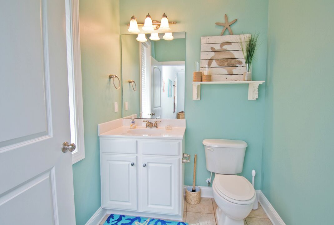 Photo of Bathroom in Pine Knoll Shores