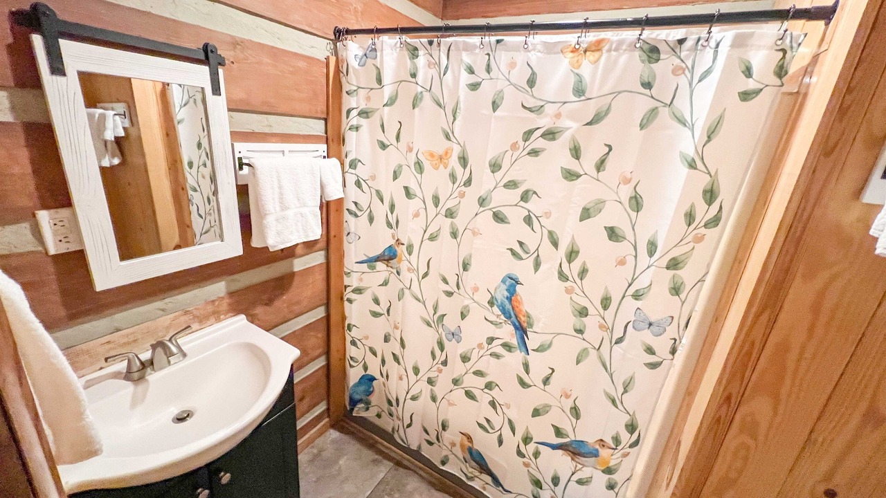 Photo of Bathroom in Cherokee