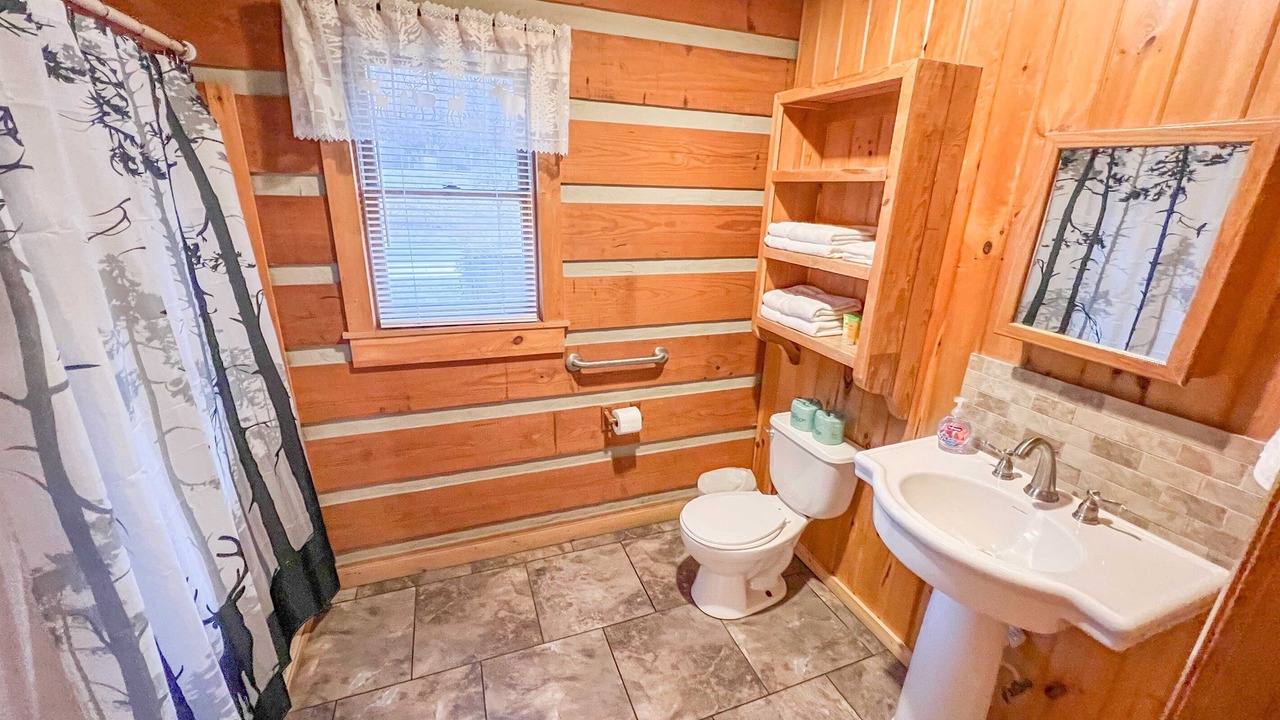 Photo of Bathroom in Cherokee