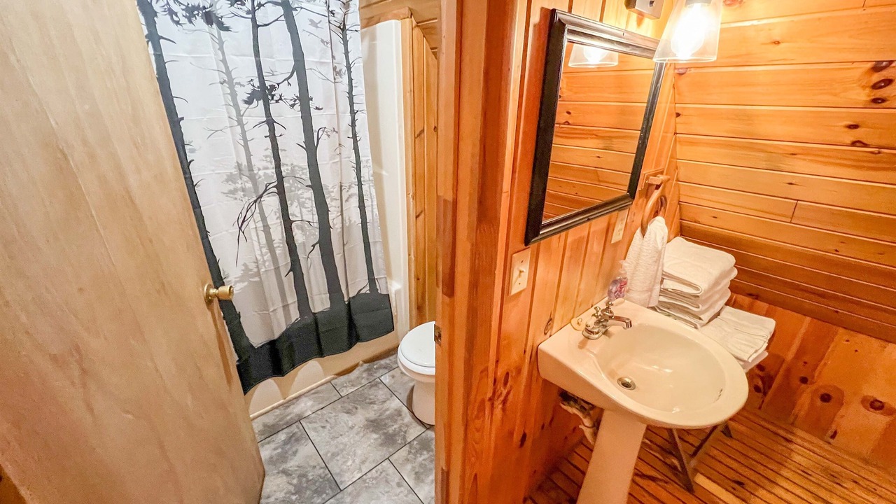 Photo of Bathroom in Cherokee