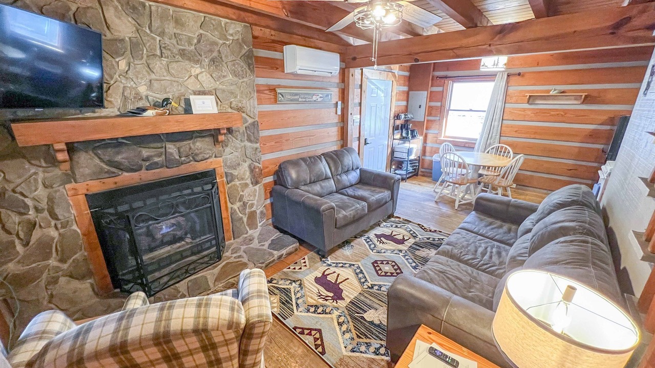 Photo of Livingroom in Cherokee