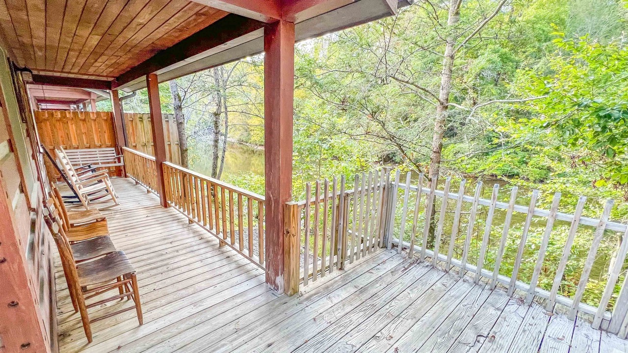 Photo of Patio Balcony in Cherokee