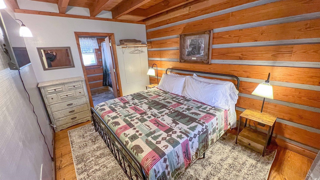 Photo of Bedroom in Cherokee