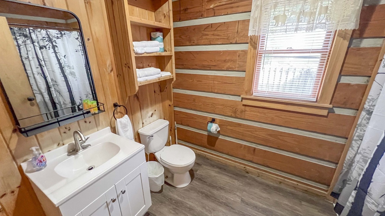 Photo of Bathroom in Cherokee