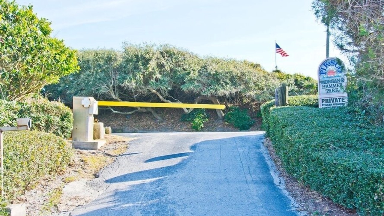 Photo of Others in Pine Knoll Shores