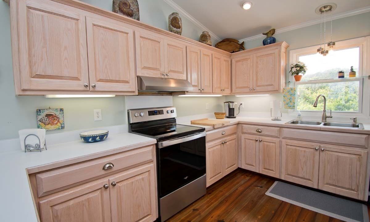 Photo of Kitchen in Pine Knoll Shores