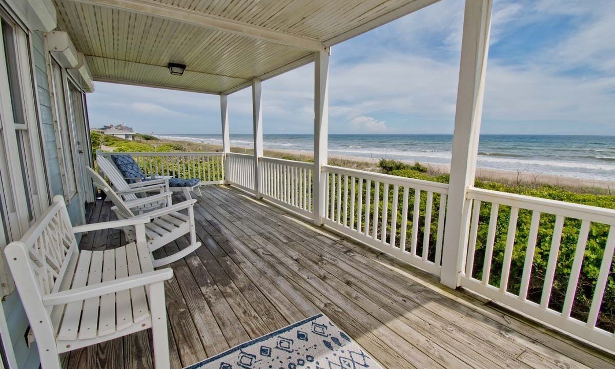 Photo of Patio Balcony in Pine Knoll Shores