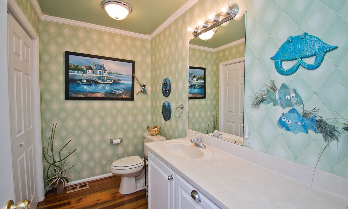 Photo of Bathroom in Pine Knoll Shores