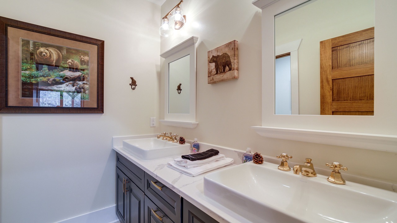 Photo of Bathroom in Glenville