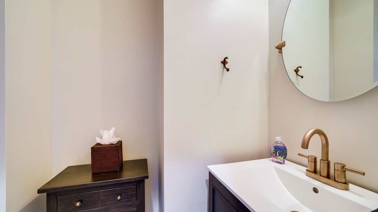 Photo of Bathroom in Glenville