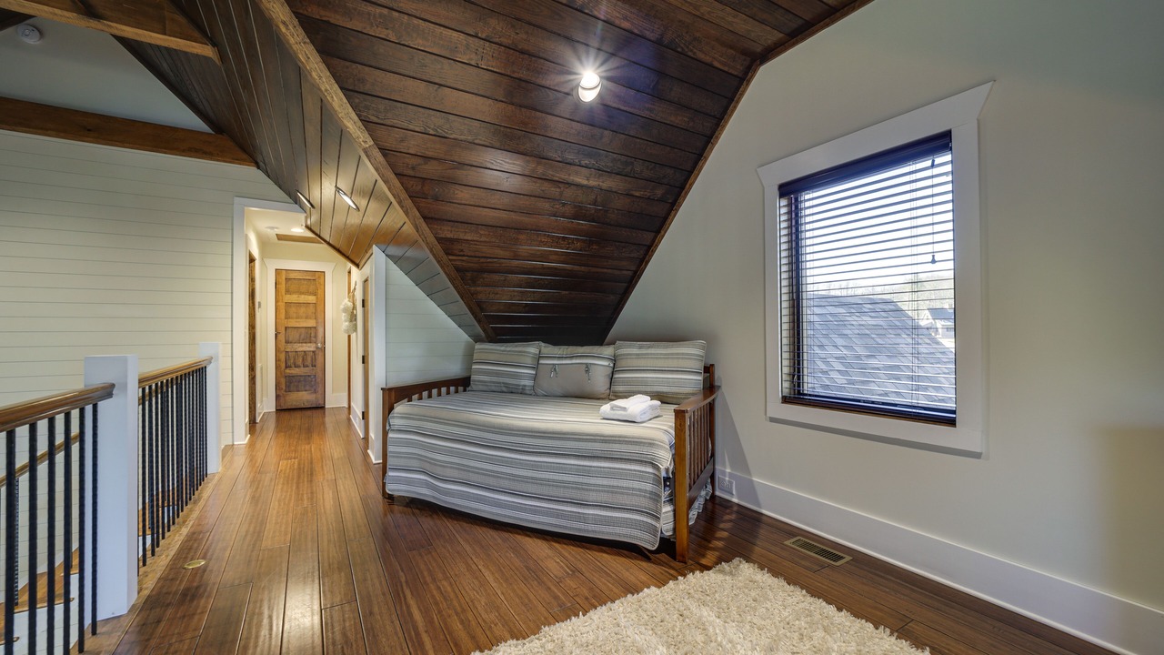 Photo of Bedroom in Glenville