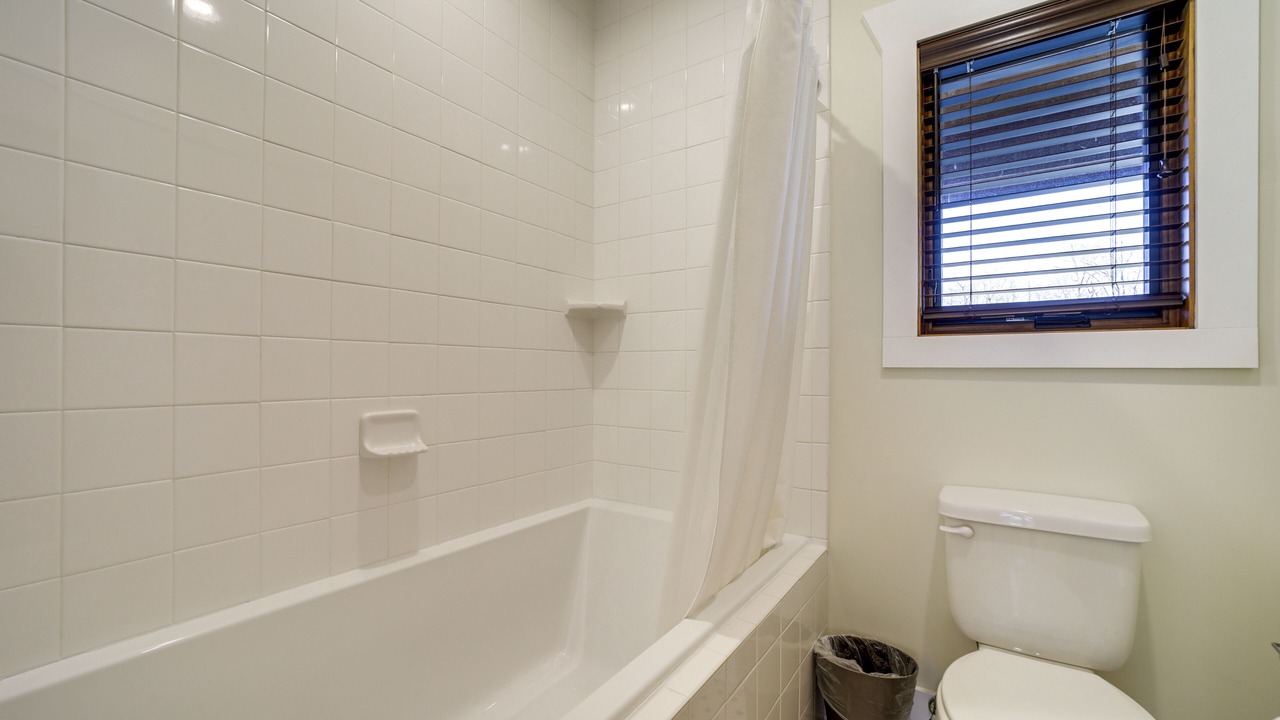 Photo of Bathroom in Glenville