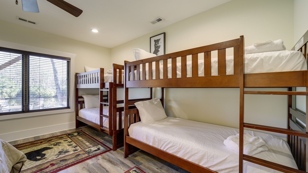 Photo of Bedroom in Glenville