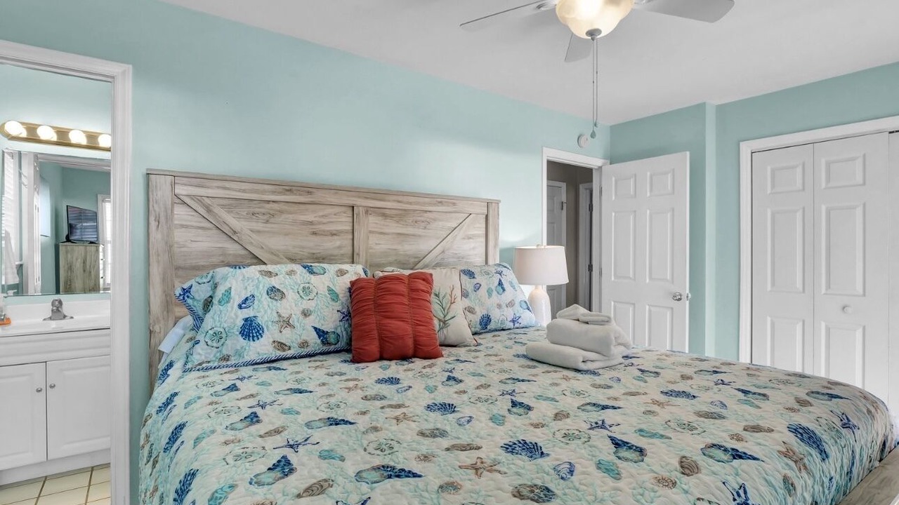 Photo of Bedroom in Village of Stump Sound