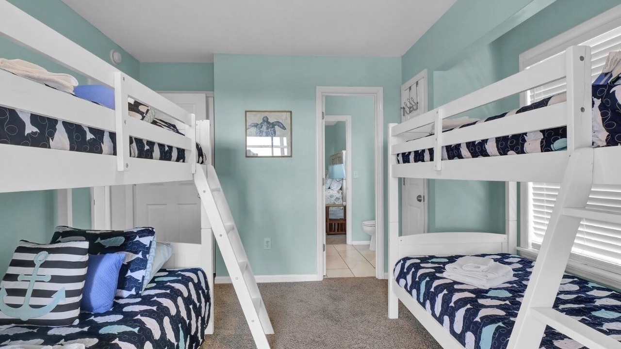 Photo of Bedroom in Village of Stump Sound