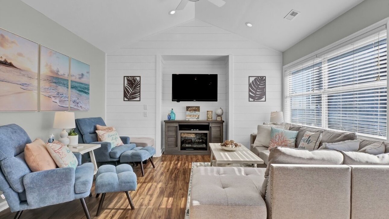 Photo of Livingroom in Village of Stump Sound