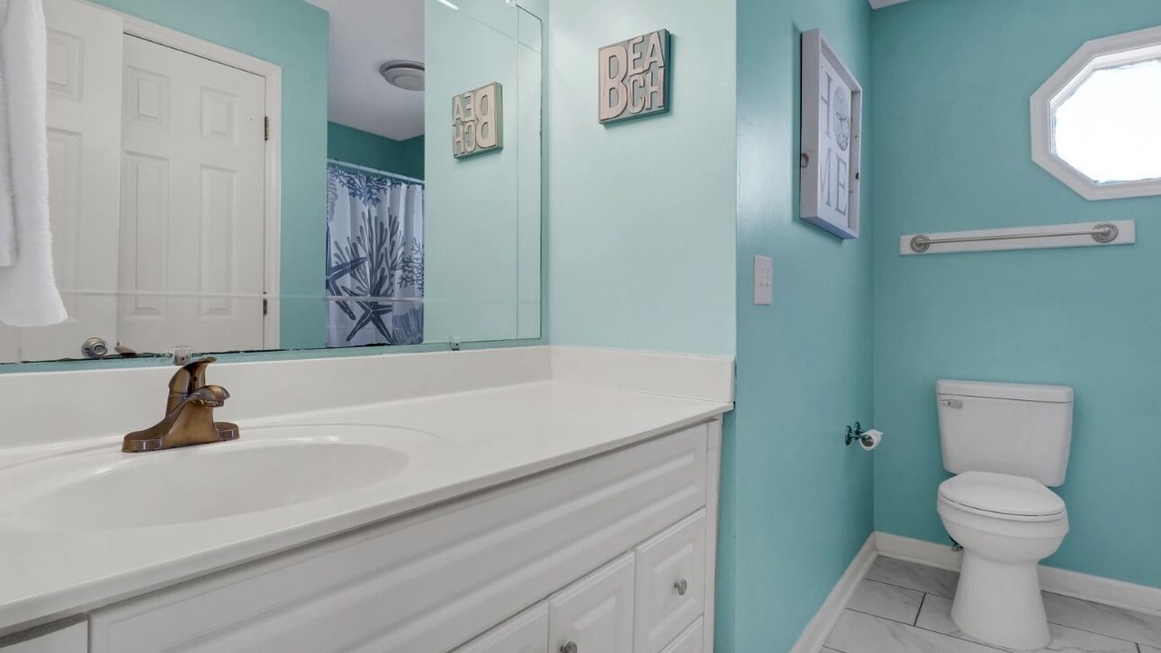 Photo of Bathroom in Village of Stump Sound
