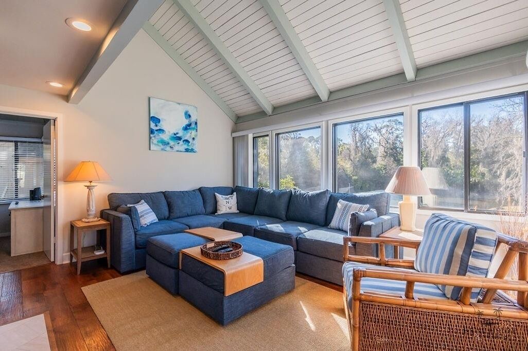 Photo of Livingroom in Night Heron