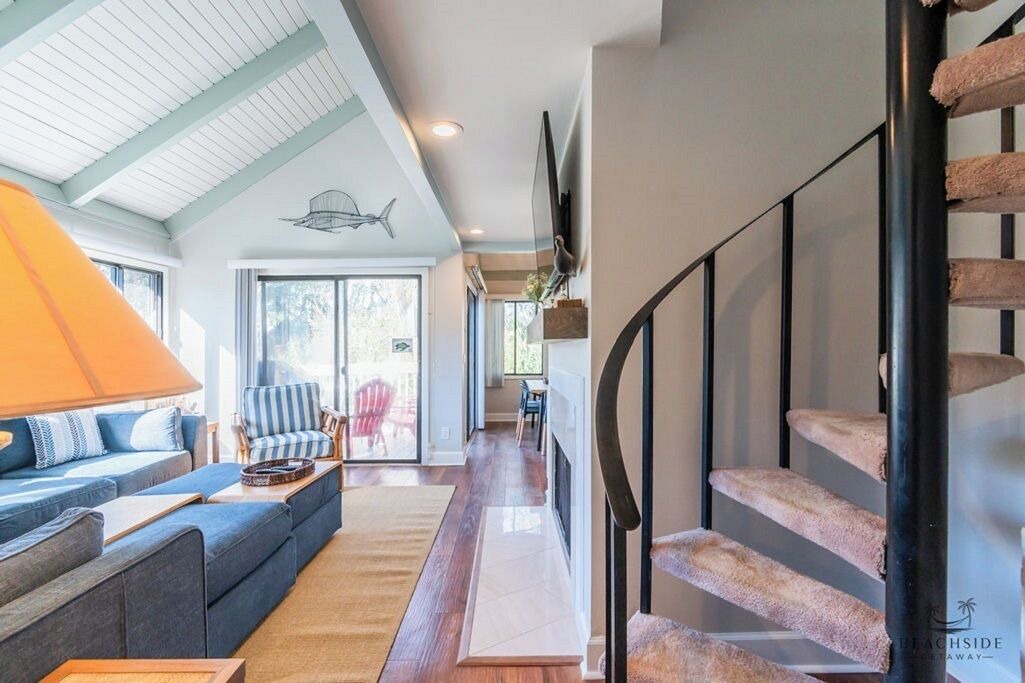 Photo of Livingroom in Night Heron