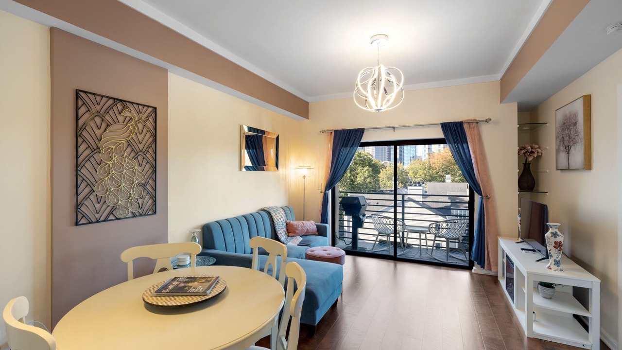 Photo of Livingroom in Fourth Ward