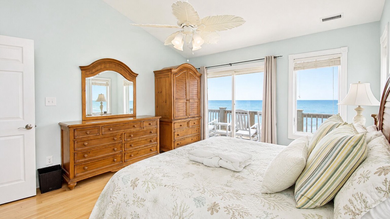 Photo of Bedroom in Emerald Isle