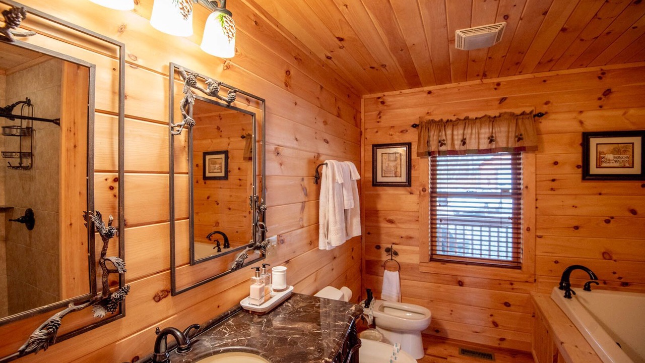 Photo of Bathroom in Grassy Creek